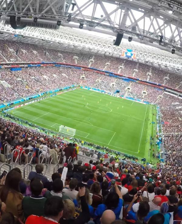 custom-stadium-cups-canada-brown